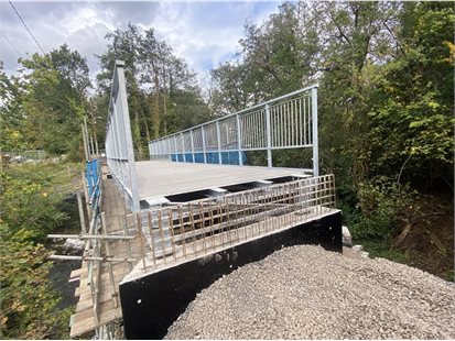 Riverside Bridge, Llwydcoed 2 - Copy